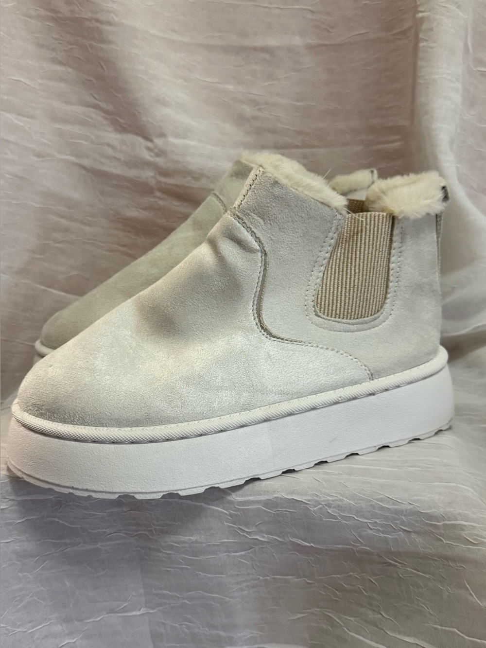 Unbranded Off White Boots, sz 41 (9.5-10)